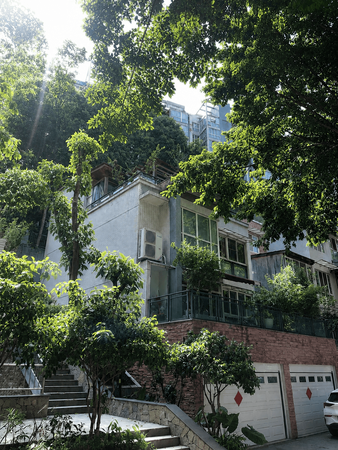 聊城岛居岁月从容升级：小小岛老别墅加装蒂升悦行款电梯
